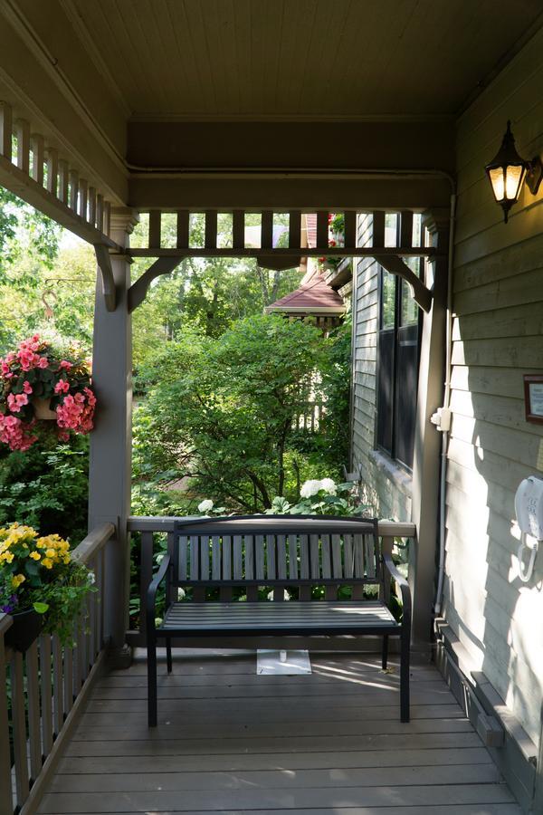 Shipwright Inn Шарлъттаун Екстериор снимка